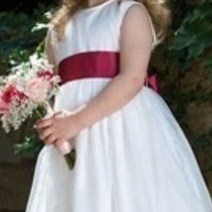 Strasberg Off white Sleeveless Dress.